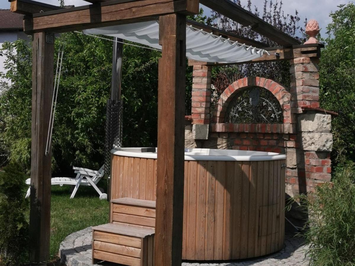 Wonderful Apartment With Barrel Sauna Stockheim  Buitenkant foto